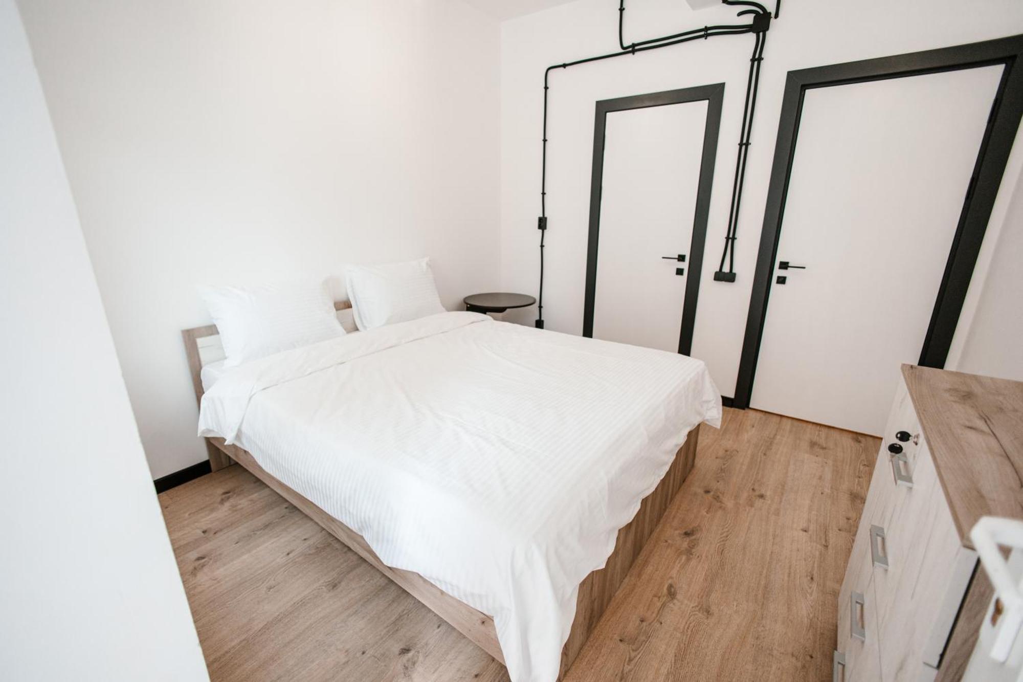 68 Hostel 比什凯克 外观 照片